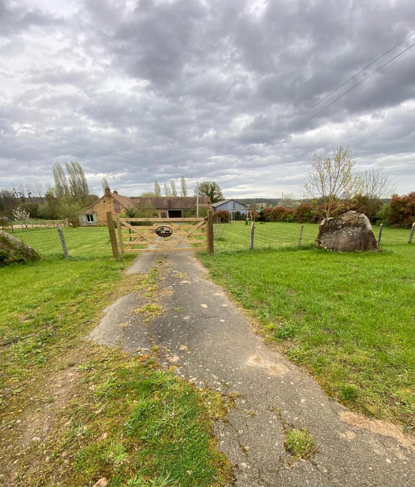 Fermette Des Luarts Villa Coudrecieux Luaran gambar
